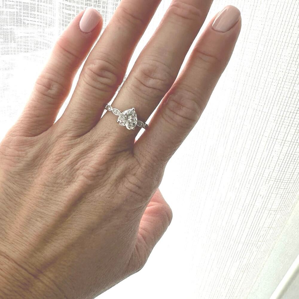 Gold cake sterling silver Sz 8 NWT clear heart gem gorgeous valentine gift
